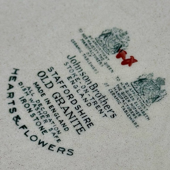 Johnson Brothers Hearts & Flowers 13” Platter - Picture 8 of 8